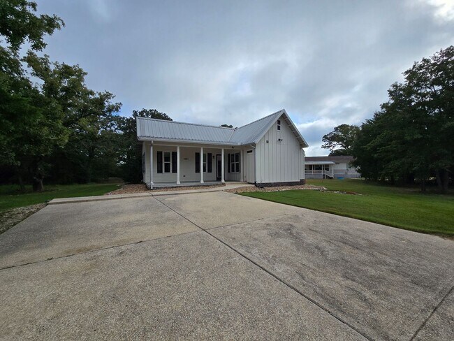 Building Photo - 5440 Raymond Stotzer Pkwy