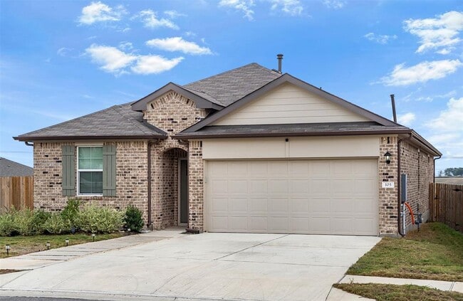 Building Photo - 105 Escala Wy