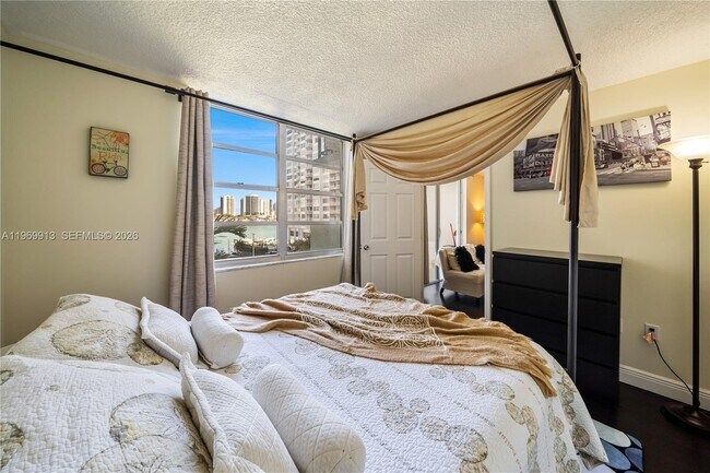 Building Photo - 2750 NE 183rd St