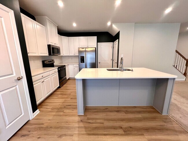 Building Photo - 3 Bed 3 Bath- Mars PA