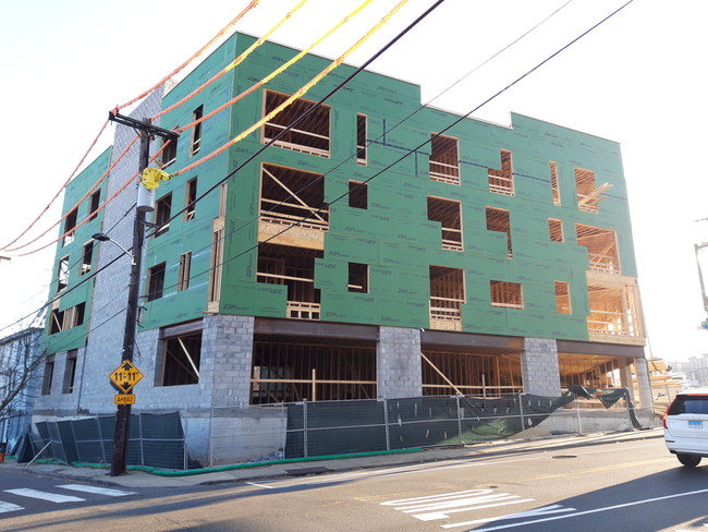 Building Photo - 4001 Ridge Ave