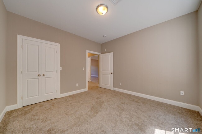 Building Photo - 37 Hunters Ln