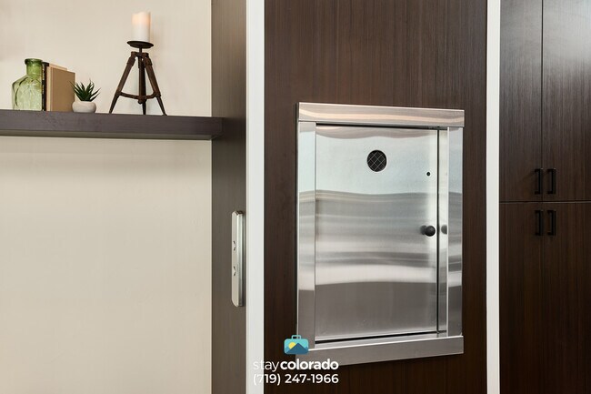 Glenn St - 2248 Glenn St