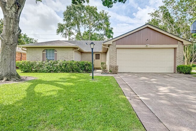 Building Photo - 16355 Sierra Grande Dr