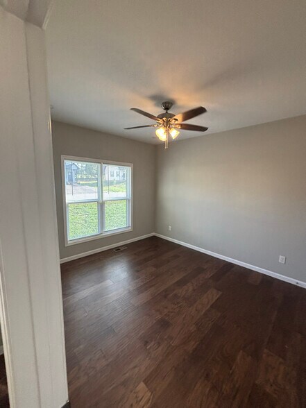 Building Photo - 203 Cherokee Dr