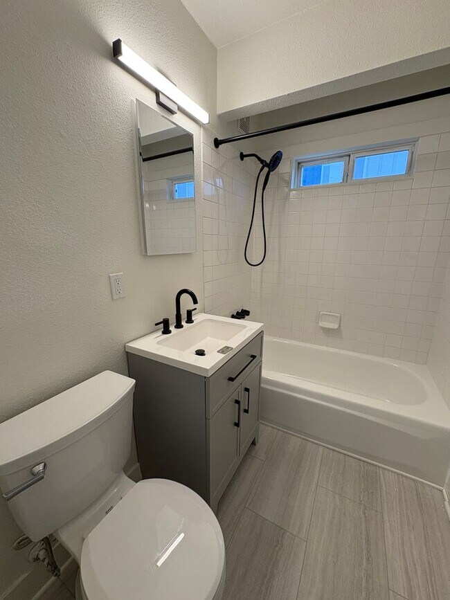 Building Photo - Live in Ballard - everything is new! 2 bed 2 bath