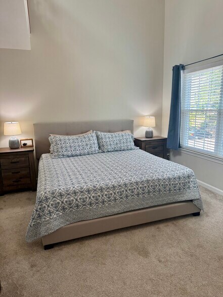 Building Photo - 5509 Rinker Cir