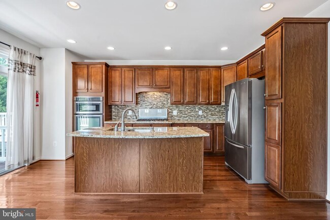 Building Photo - 25053 Prairie Fire Square