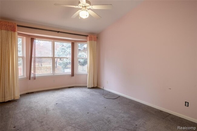 Building Photo - 41063 Millbrook Dr