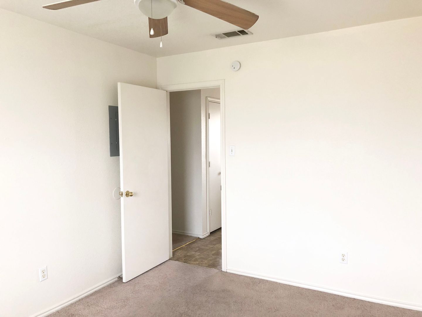 Building Photo - 1504 Windward Dr