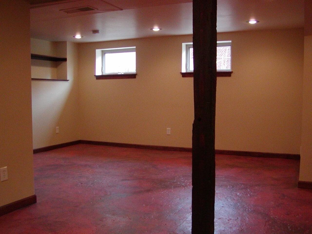 Building Photo - 555 N Simpson St