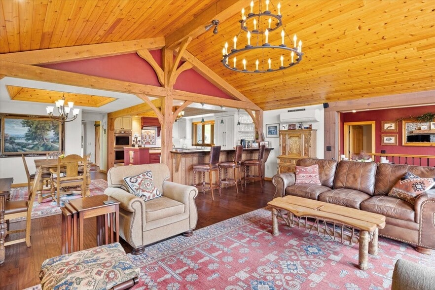 Building Photo - 682 Ski Valley Rd