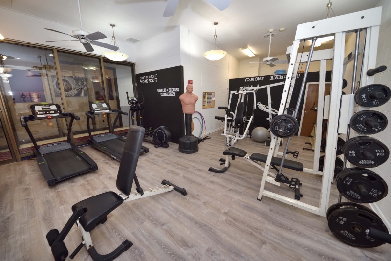 Building Photo - 7447 S South Shore Dr