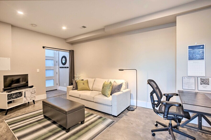 Building Photo - 4549 Tennyson St