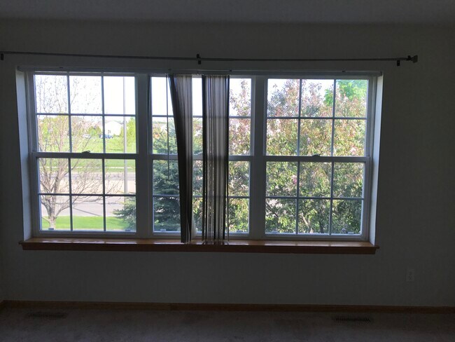 Building Photo - 676 Cobblestone Way