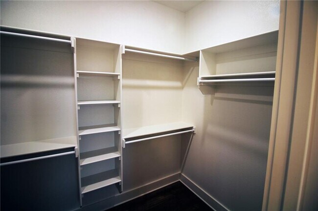 Building Photo - 851 Petit Jean St