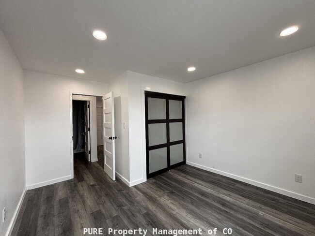 Building Photo - Updated 1 bedroom/1 bath condo!!