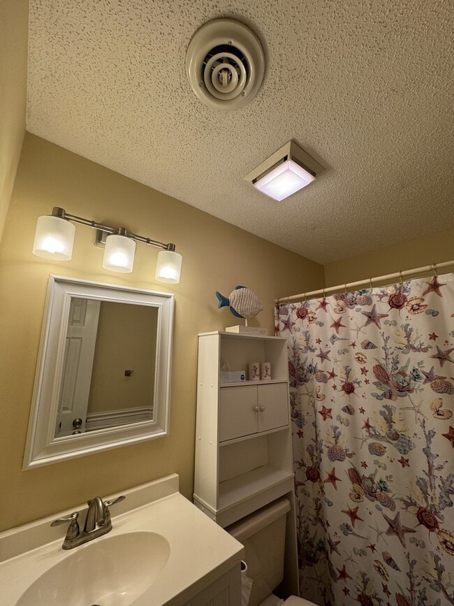 Building Photo - 3700 Golf Colony Ln