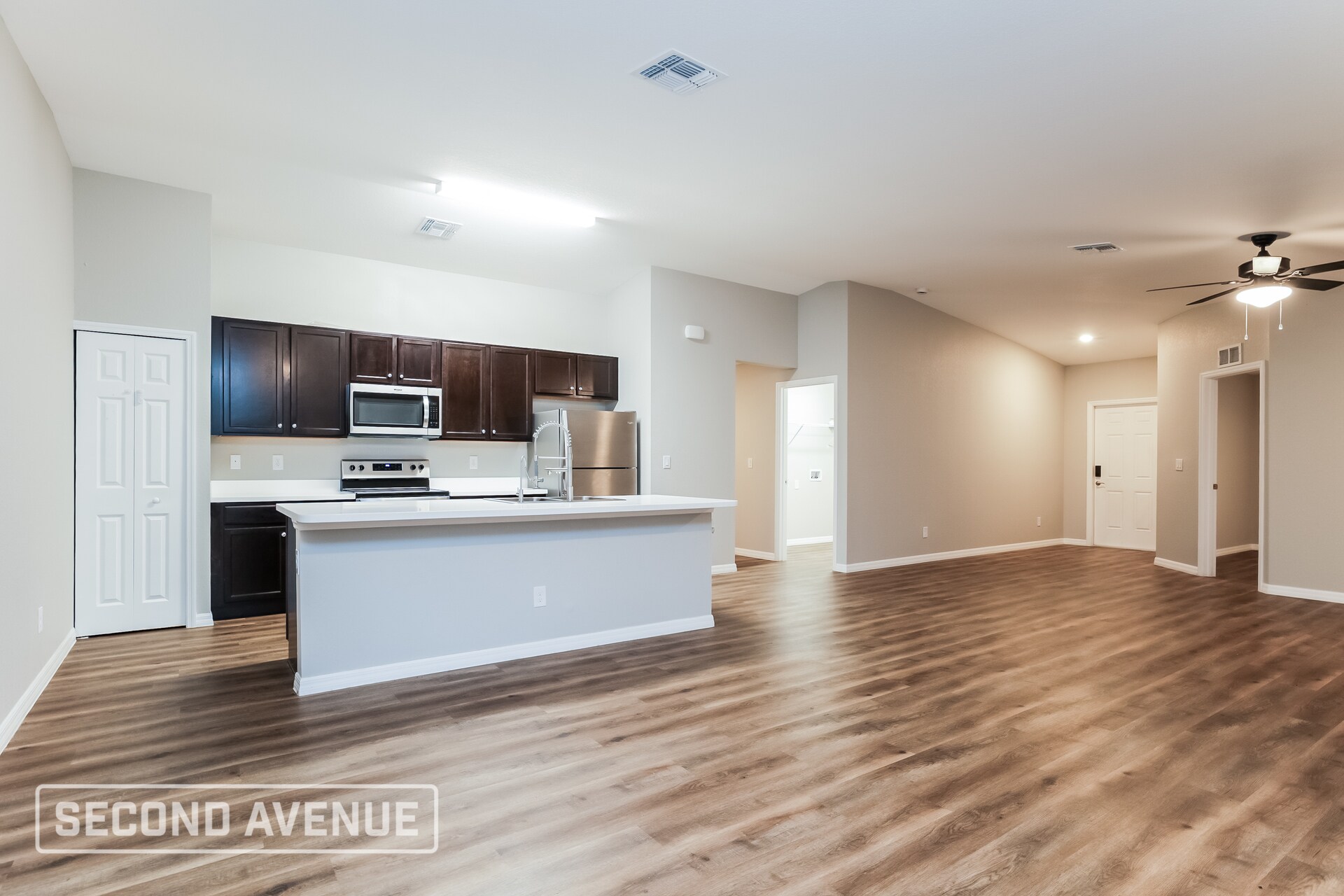 Building Photo - 14103 Hughes Ave