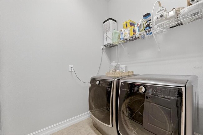 Building Photo - 18233 Leafmore St