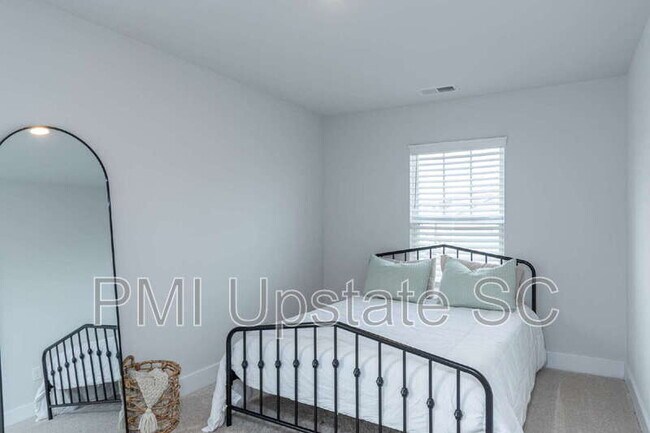 Building Photo - 1069 Millison Pl