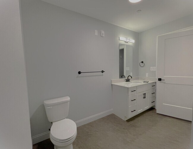 Building Photo - 25 Lowell St