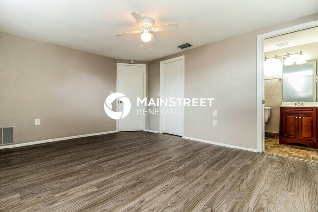 Building Photo - 3 Bedroom Pet-Friendly Home in New Port Richey, FL with Main Street Renewal