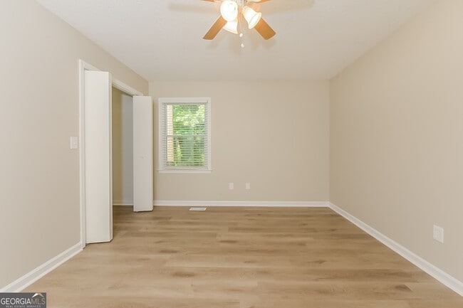 Building Photo - 95 High Ridge Rd