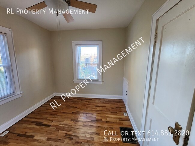 Building Photo - Charming 1 Bedroom Apartment in Grandview ...