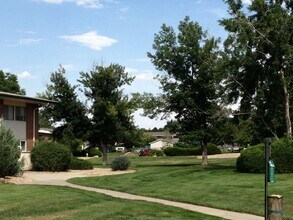 Building Photo - BEAUTIFUL 3-BR, 2-BA Condo with Everything Completely Remodeled! Everything Brand New! Views of O...