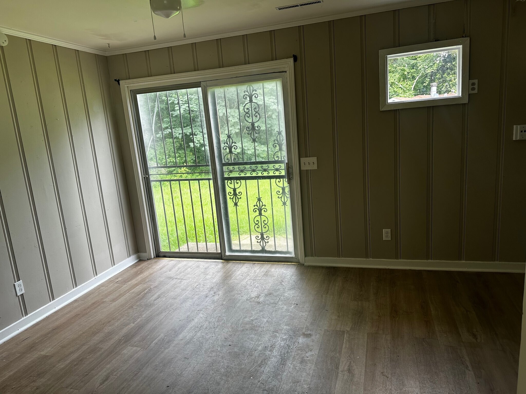 Building Photo - 5802 Highland Dr