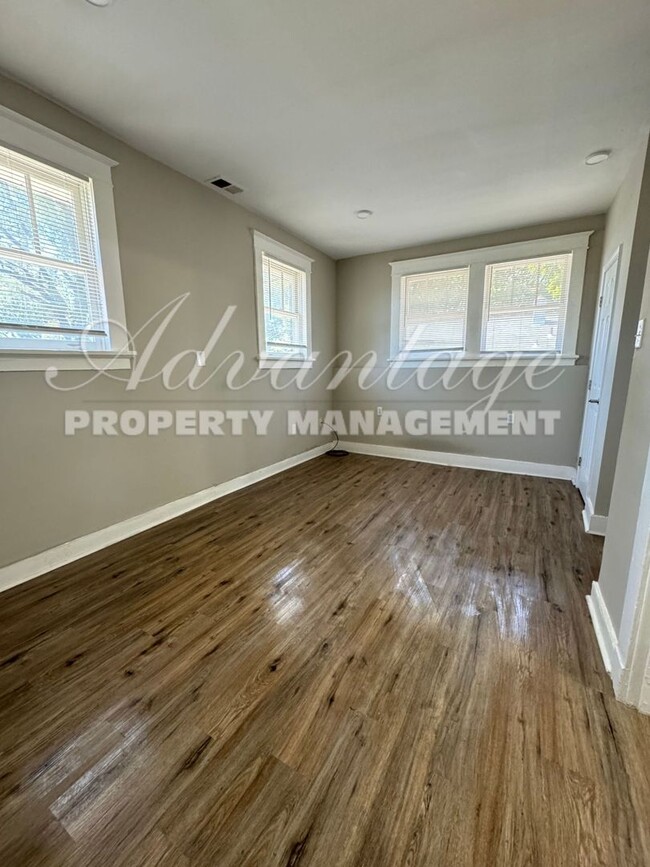 Building Photo - Schedule today to see this Midtown 1 Bedro...