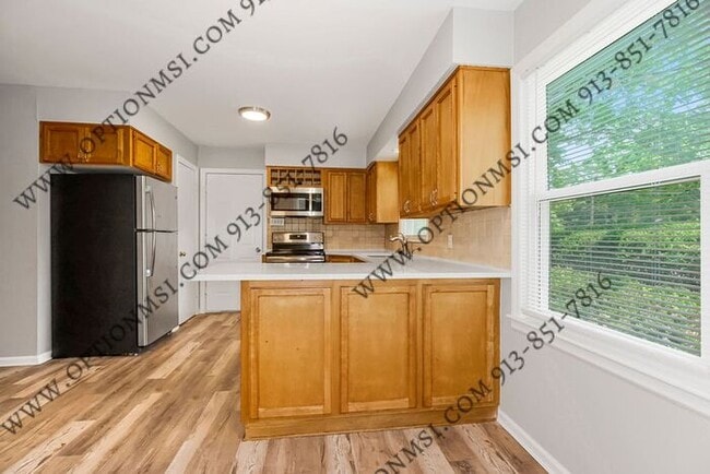 Building Photo - Incredible home in Romanelli Gardens!
