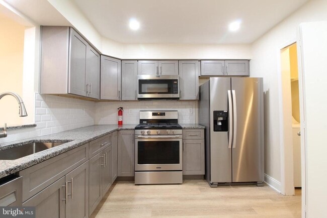 Building Photo - 97 Wyndham Pl