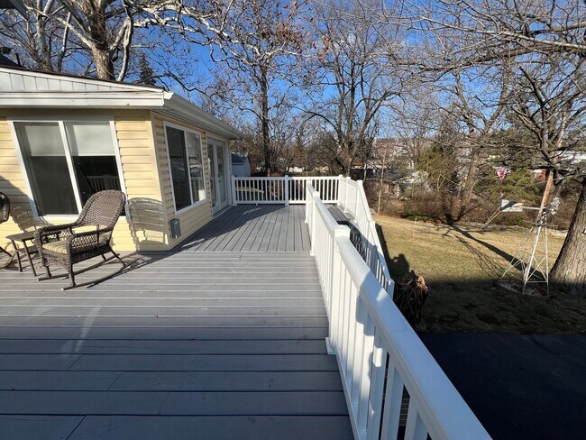 Building Photo - 3 Bedroom/2.5 Bathroom Home in Peoria for Lease