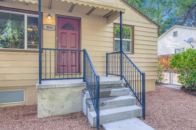 Building Photo - 914 Alexander Rd