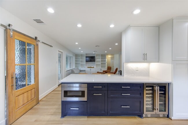 Building Photo - 1210 Shannon Valley Dr