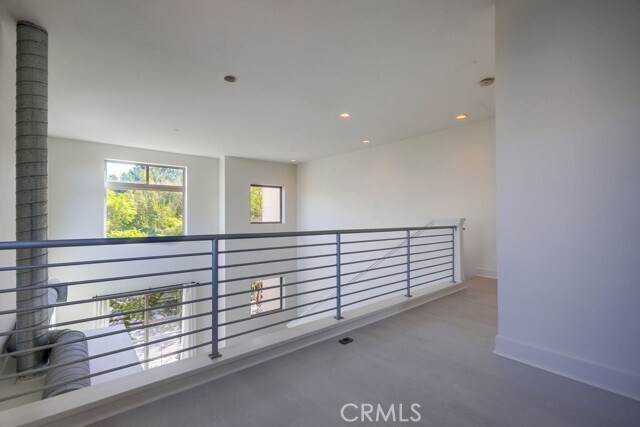 Building Photo - 3 Delancy