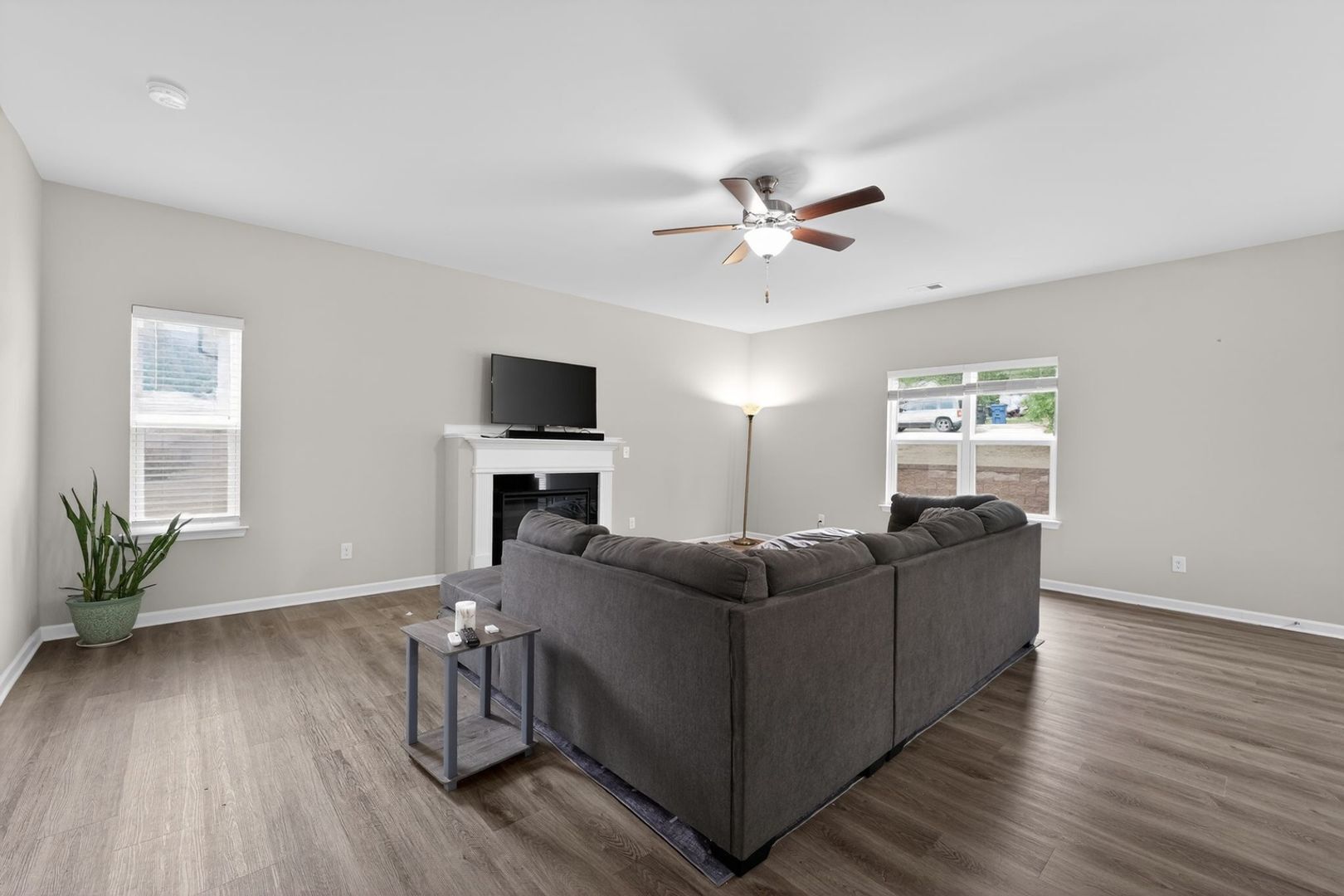 Building Photo - 5917 Neck Rd