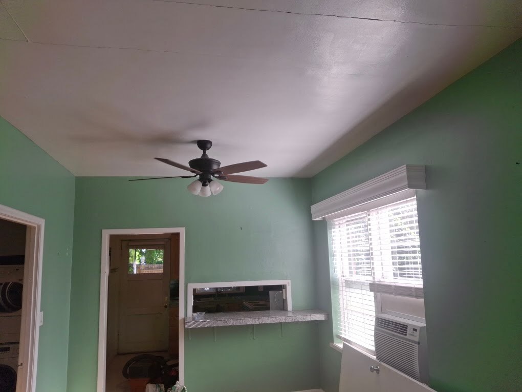 Building Photo - 768 E 900 S