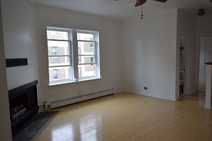 Building Photo - 5135 S Kenwood Ave