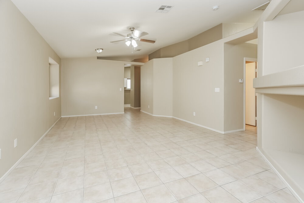 Building Photo - 2103 Point Morada Ave