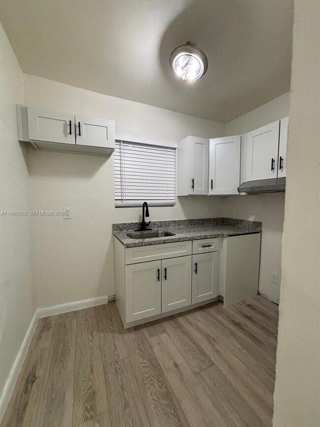 Building Photo - 200 NW 13th St