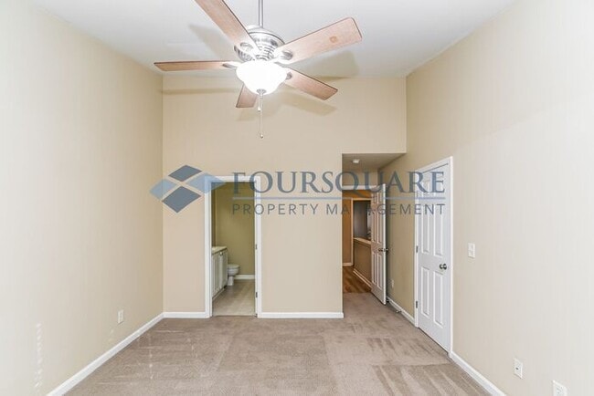 Building Photo - Spacious 2-Bed / 3.5-Bath Townhome with Ha...