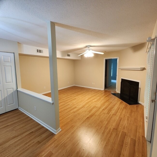Building Photo - 2831 Edridge Ct