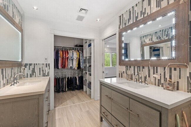 Building Photo - 34 Wildmeadow Rd