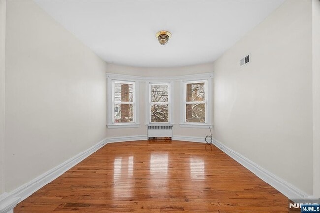 Building Photo - 287 Hornblower Ave