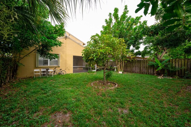 Building Photo - 2379 NW 33rd Terrace