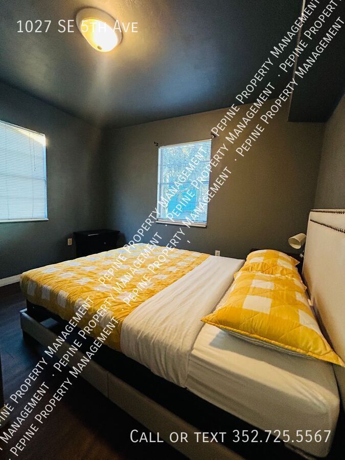 Building Photo - 1027 SE 5th Ave