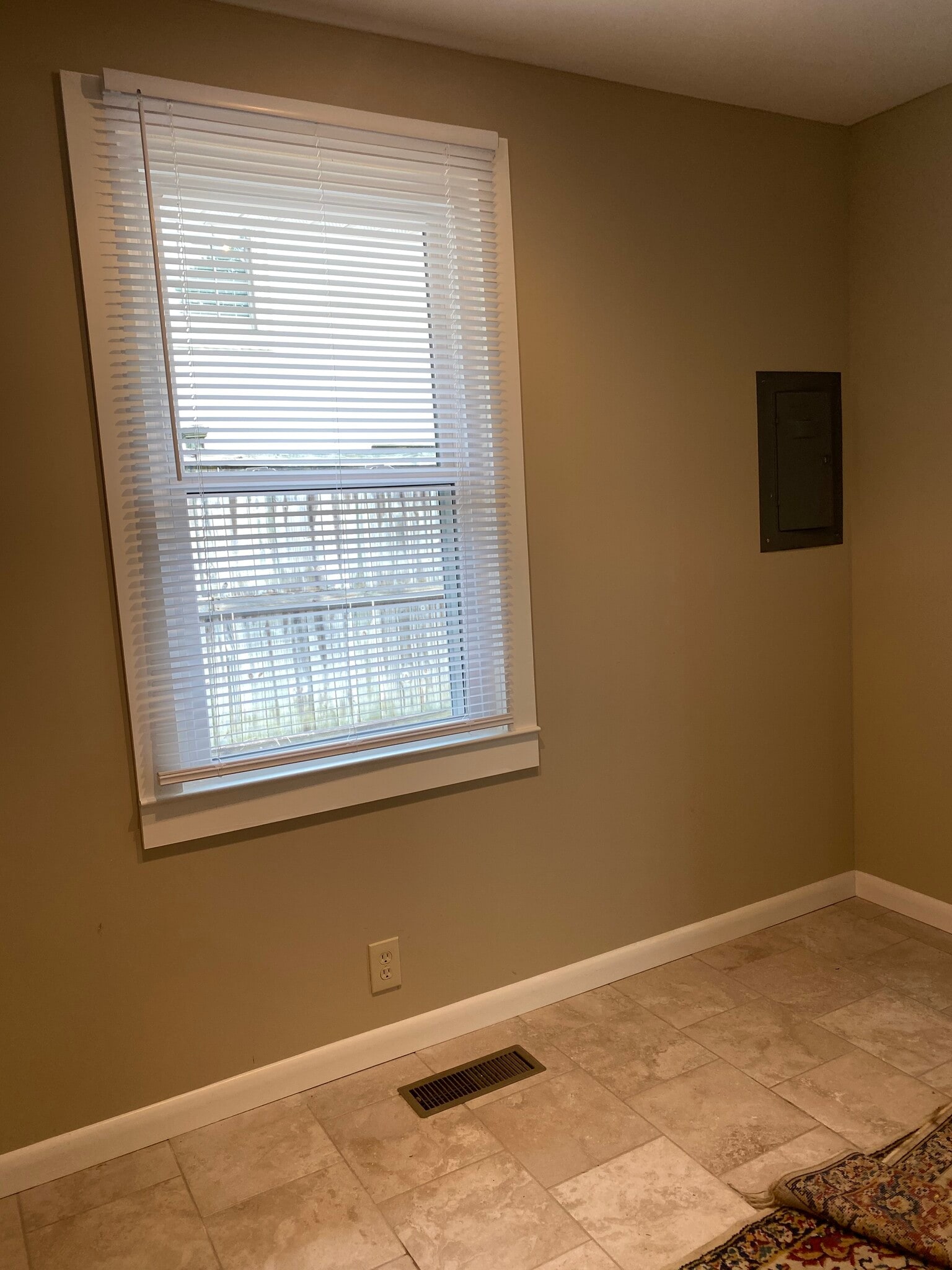 Building Photo - 3003 Oakland Ave